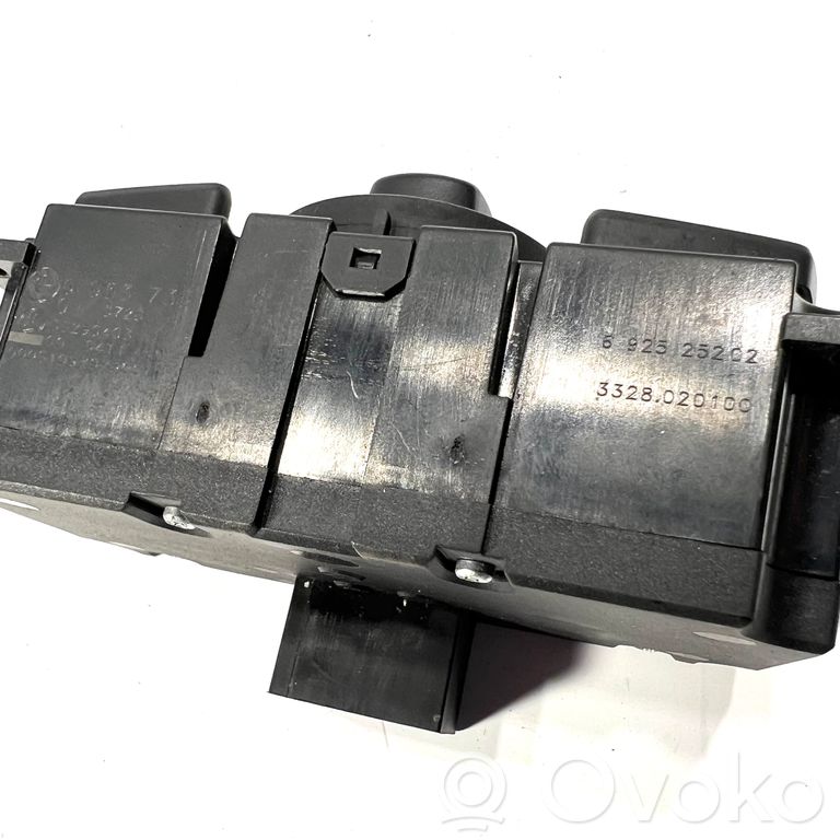 Headlight switch