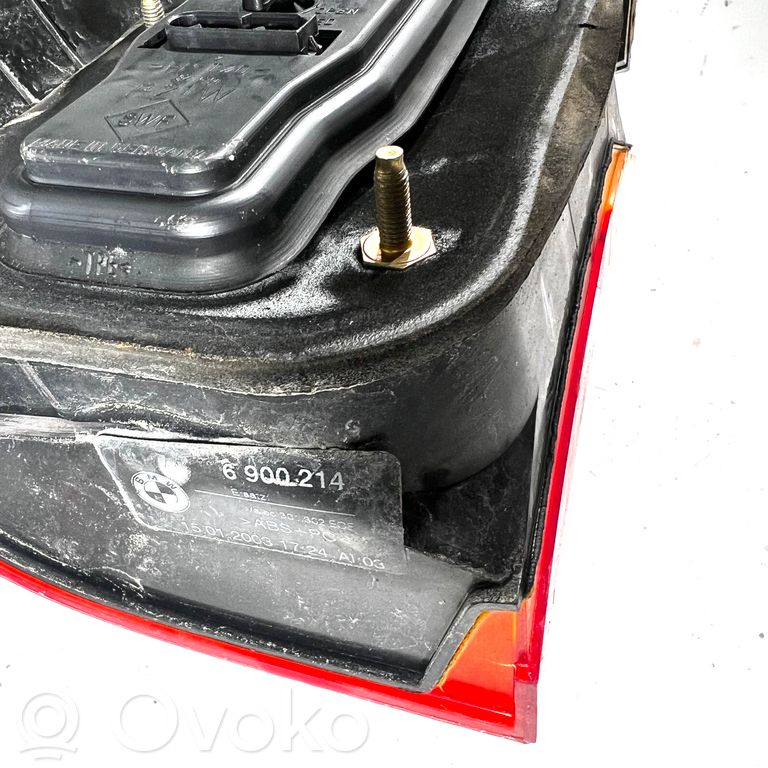 Aizmugurējais lukturis virsbūvē