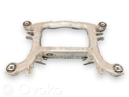 Pusrāmis aizmugurējais / priekšējais