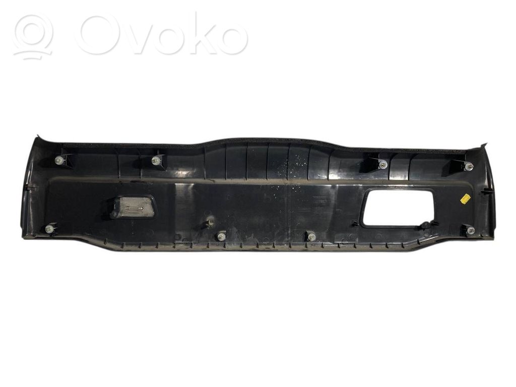 Galvenais apdares panelis