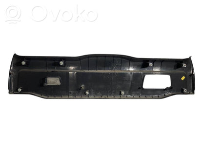 Galvenais apdares panelis