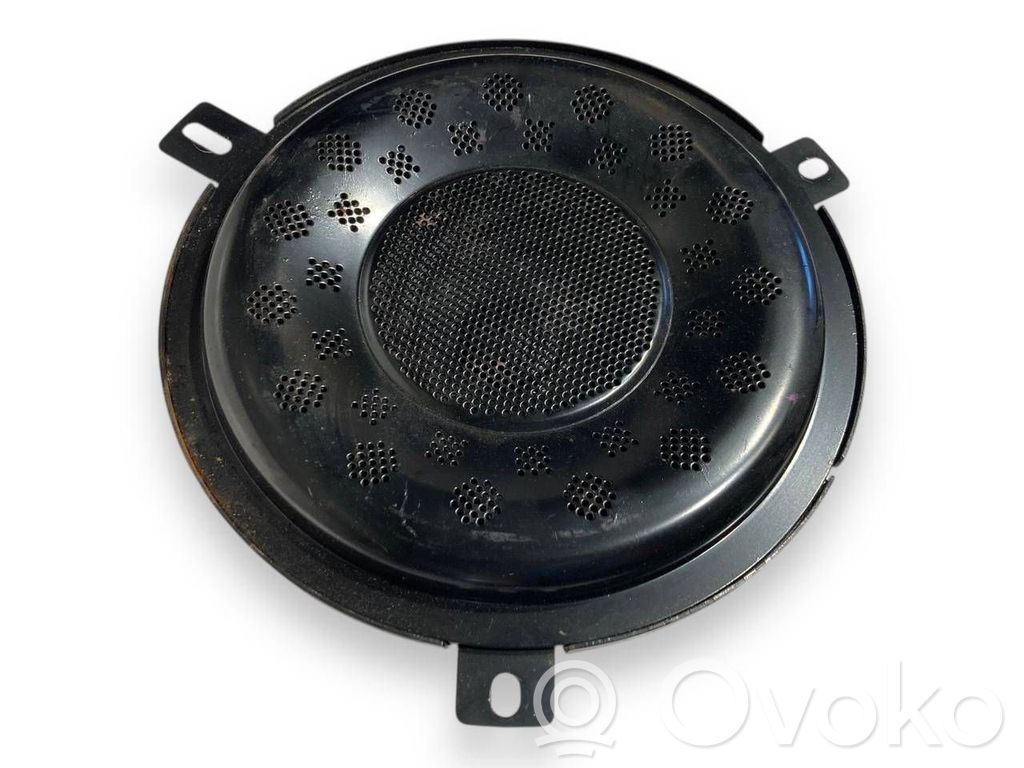 Skaļrunis (-i) pakaļējās durvīs