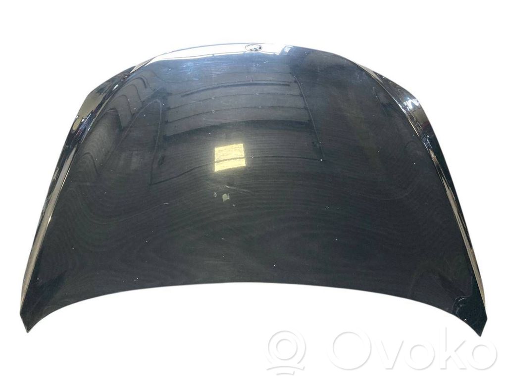 Dzinēja pārsegs (vāks)