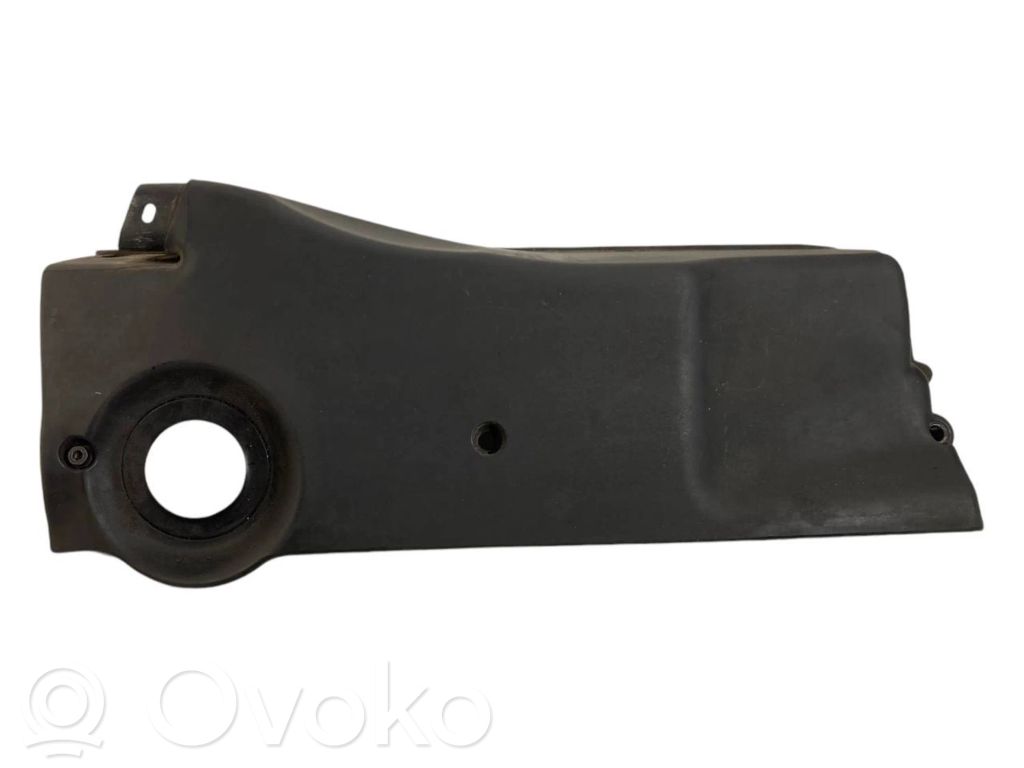 Dzinēja pārsegs (dekoratīva apdare)