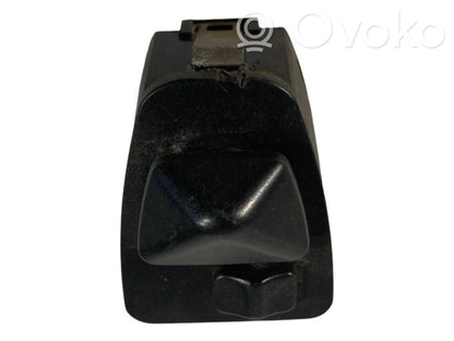 Sānu spoguļu slēdzis