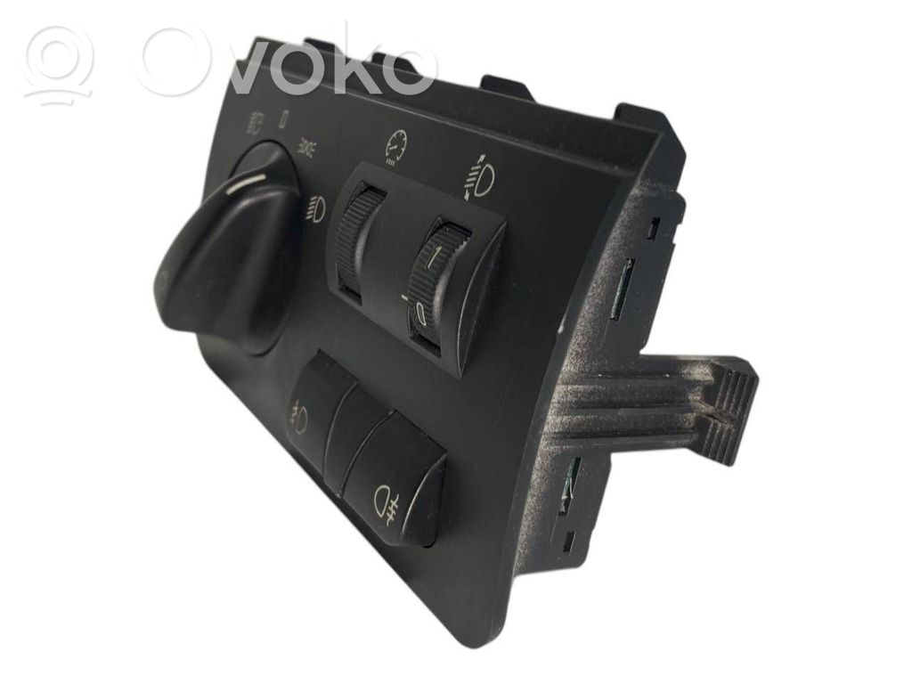 Headlight switch