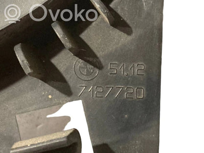 Rear bumper mounting bracket