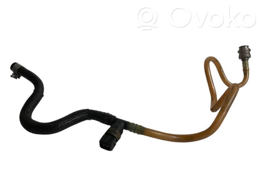 Degvielas caurulīte (-es)