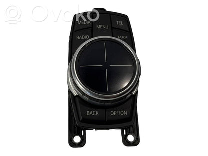 Multimediju kontrolieris