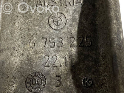 Dzinēja nostiprināšanas stiprinājums-kronšteins