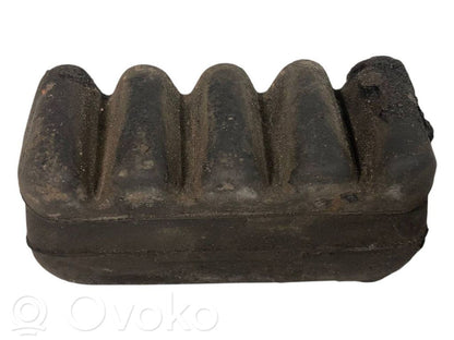 Radiatora (-u) turētājs / kronšteins