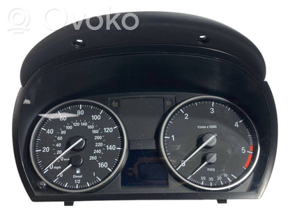 Speedometer (in the instrument panel)