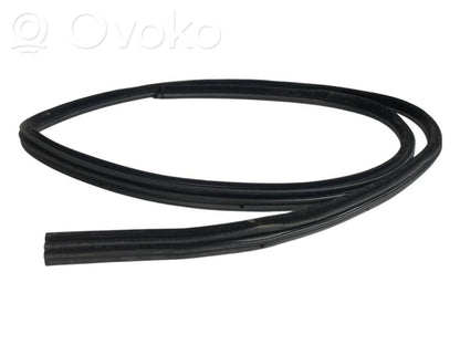 Rear trim rubber (in the body)