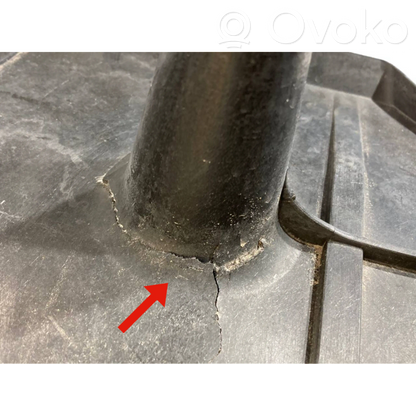 Vidusdaļas apakšas aizsargs