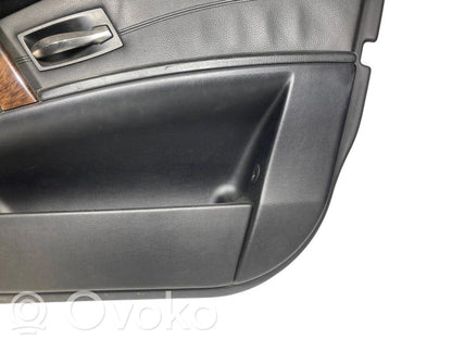 Priekšējo durvju apdare