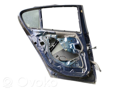 Aizmugurējās durvis