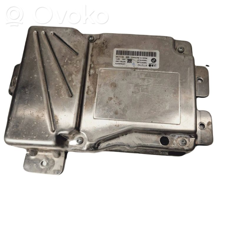 Stūres pastiprinātāja vadības bloks