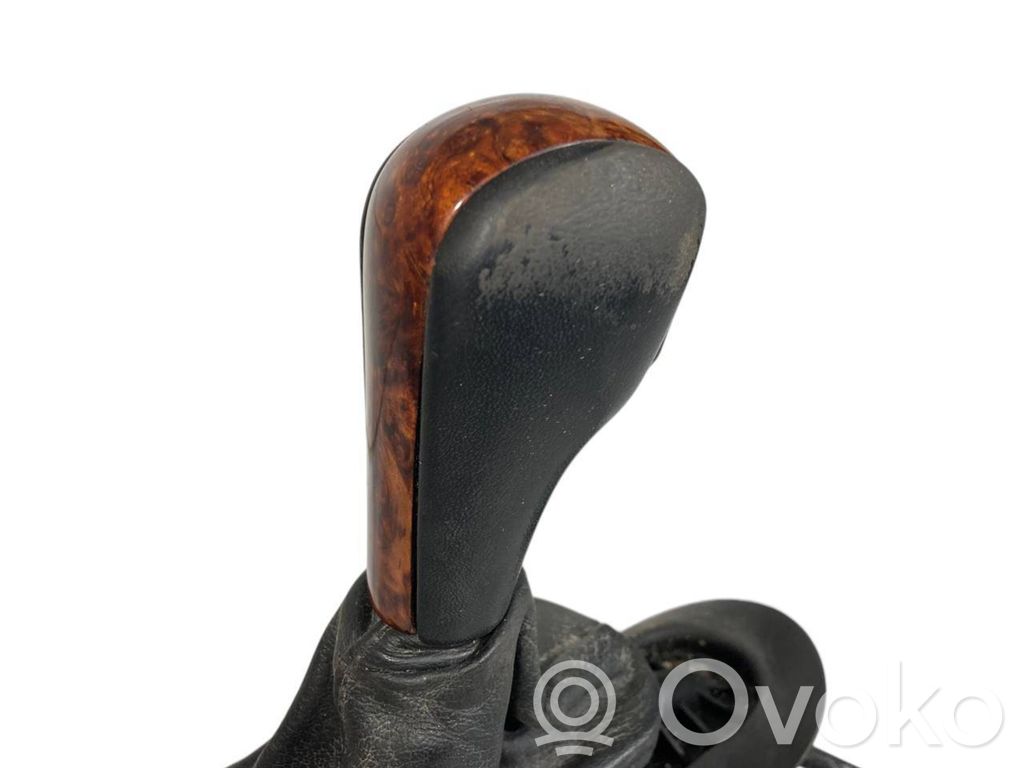 Switching mechanism (sliding mechanism)