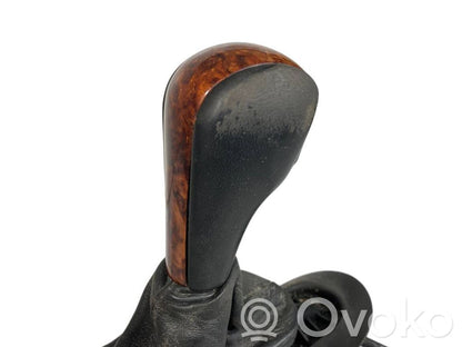 Switching mechanism (sliding mechanism)