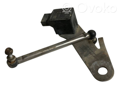 Augstuma sensors (priekšējo lukturu)