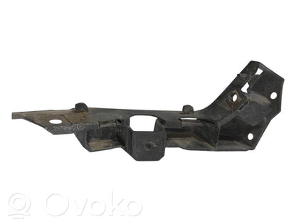 Priekšpusē bampera turētājs