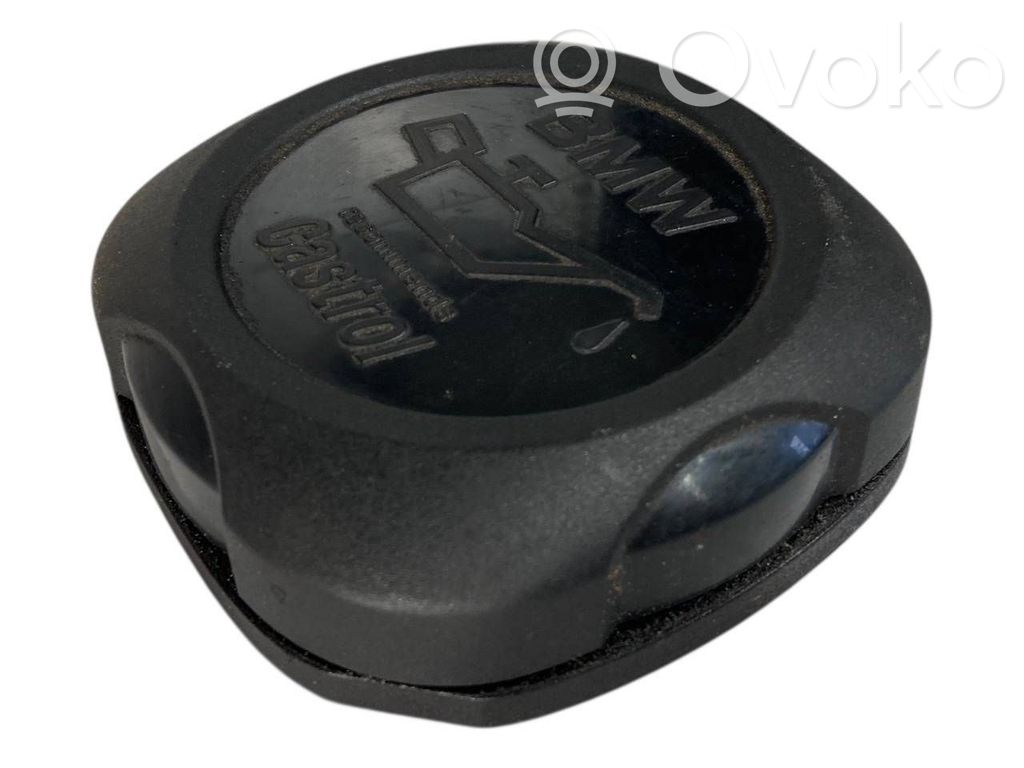 Eļļas uzpildes atveres vāciņš