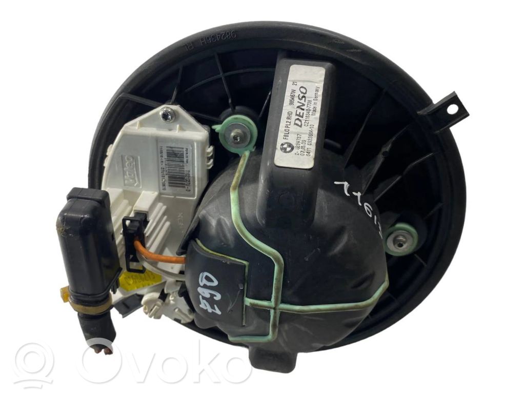 Small radiator fan