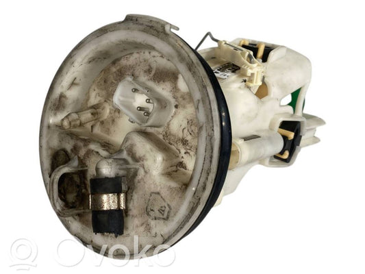 Fuel pump (in the fuel tank)