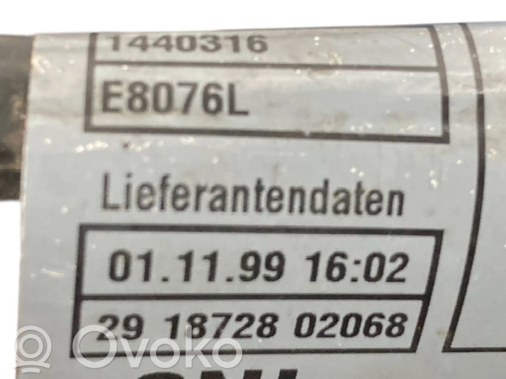 Pārnesumkārbas vadu instalācija