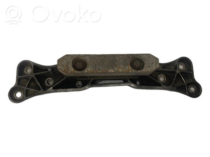 Transmission mounting bracket