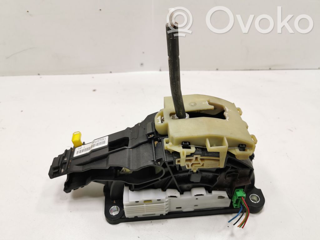 Switching mechanism (sliding mechanism)