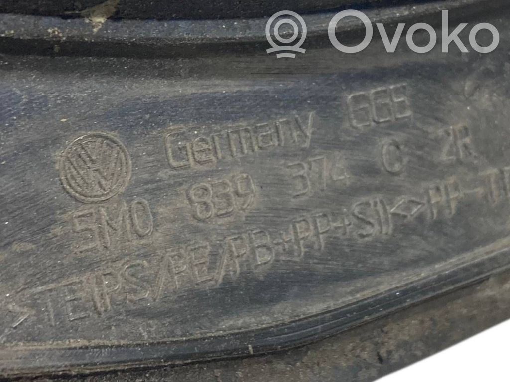 Aizmugurē durvju dekoratīvā apdare (moldings)