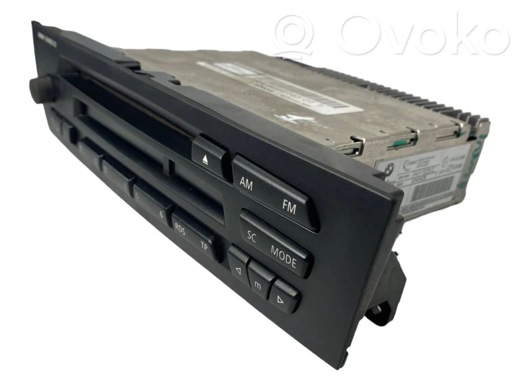 Radio / CD/DVD atskaņotājs / navigācija