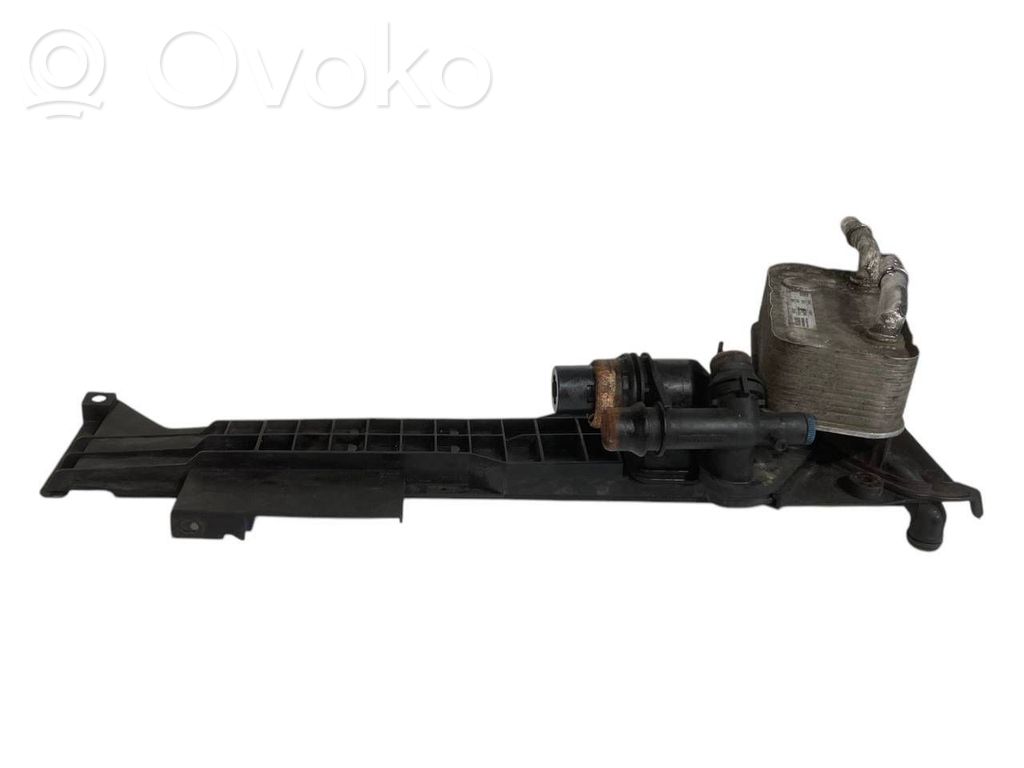 Dzinēja eļļas radiators
