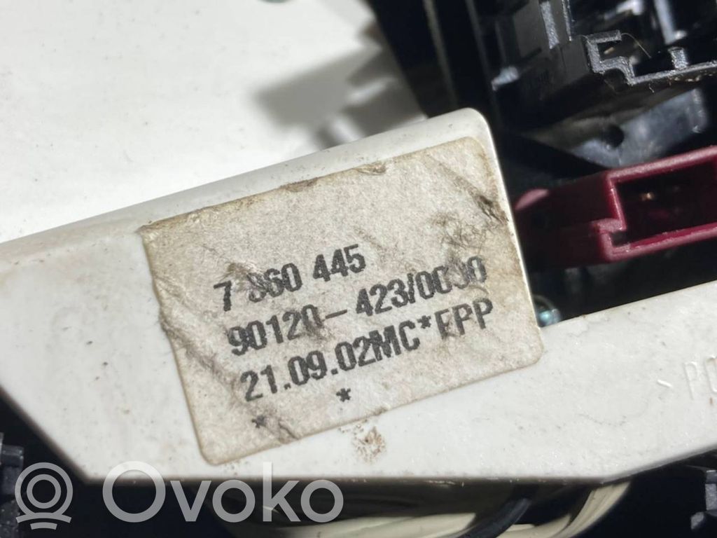 Ātrumu pārslēgšanas sviras dekoratīvā apdare (plastmasas)