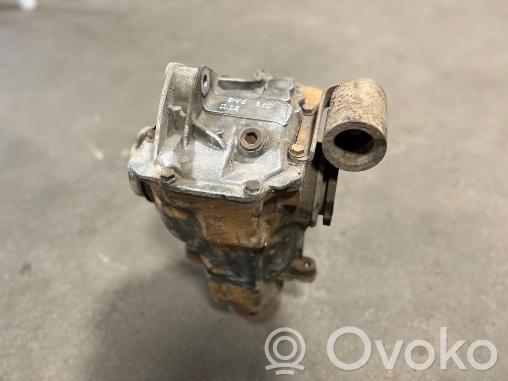 Aizmugurējais reduktors