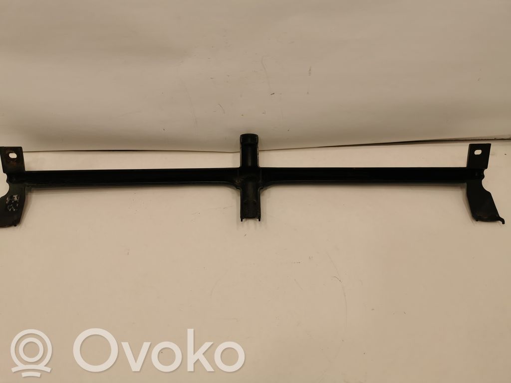 Apakšējais režģis (trīsdaļīgs)