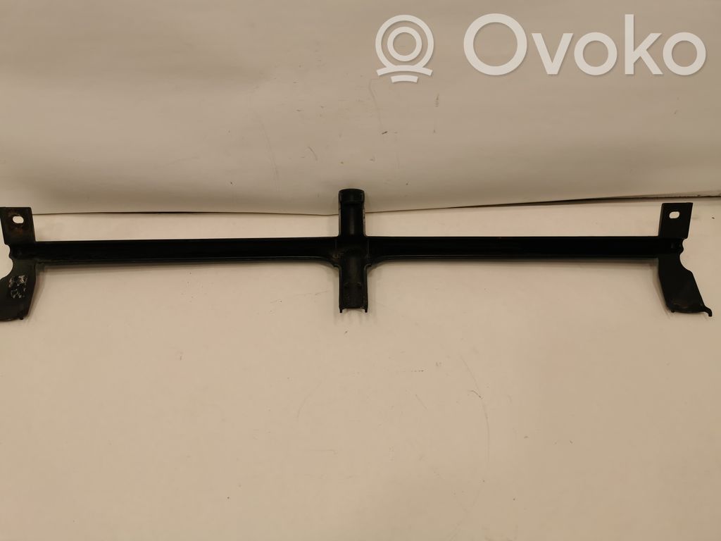 Apakšējais režģis (trīsdaļīgs)