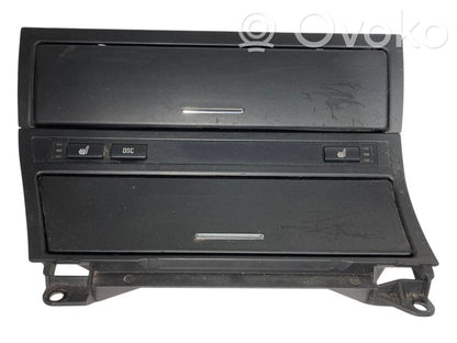 Пепельница (передняя)