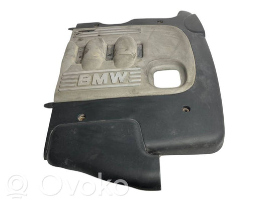 Engine cover (decorative trim)