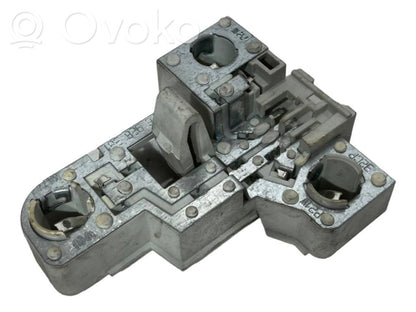 Aizmugures spuldzes vāka turētājs