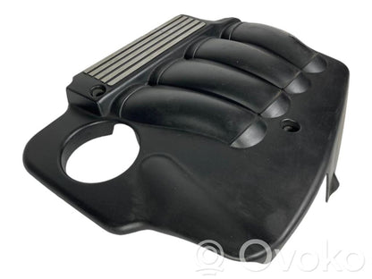 Dzinēja pārsegs (dekoratīva apdare)