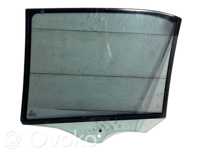 aizmugurējo durvju stikls