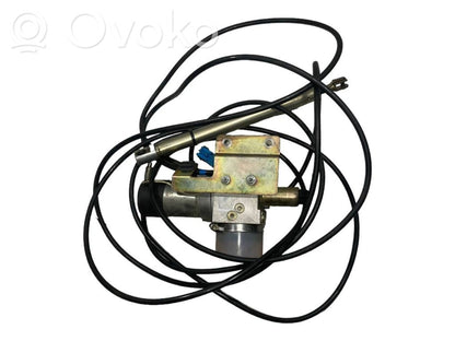 Bagāžnieka pārsega hidraulikas sūknis