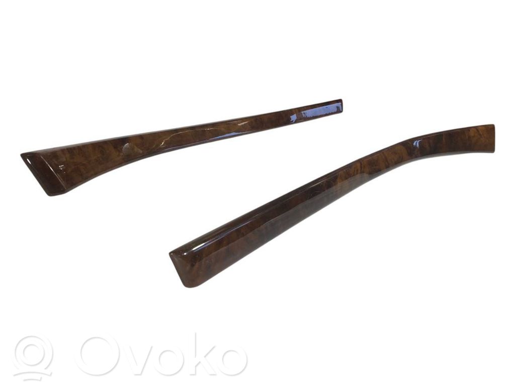 Salona dekoratīvās apdares komplekts