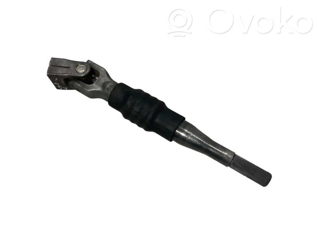 Kardāna / stūres krustsavienojums