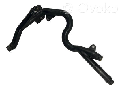 Caurulīte (-es) / šļūtene (-es)