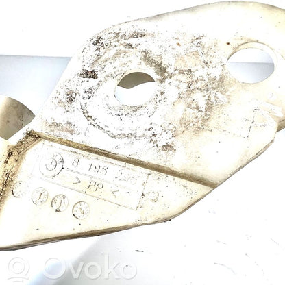 Держатель переднего бампера