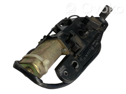 Aizmugurējā pārsega pievilcējs