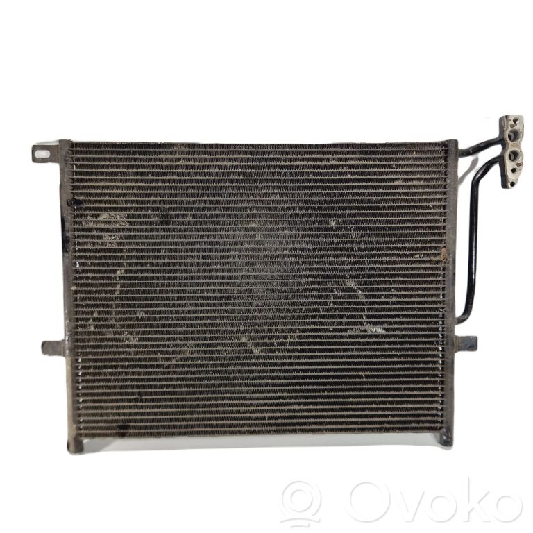 Air conditioner cooling radiator